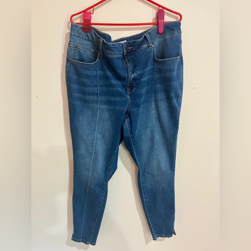 Maurices Women's Skinny Jeans in Medium Blue Wash